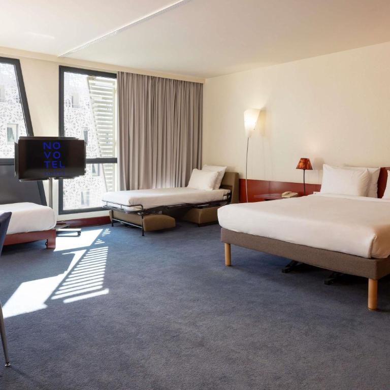 Novotel Suites Marseille Centre Euromed - Suite Supérieure avec Lit Double et 2 Lits Simples - 1