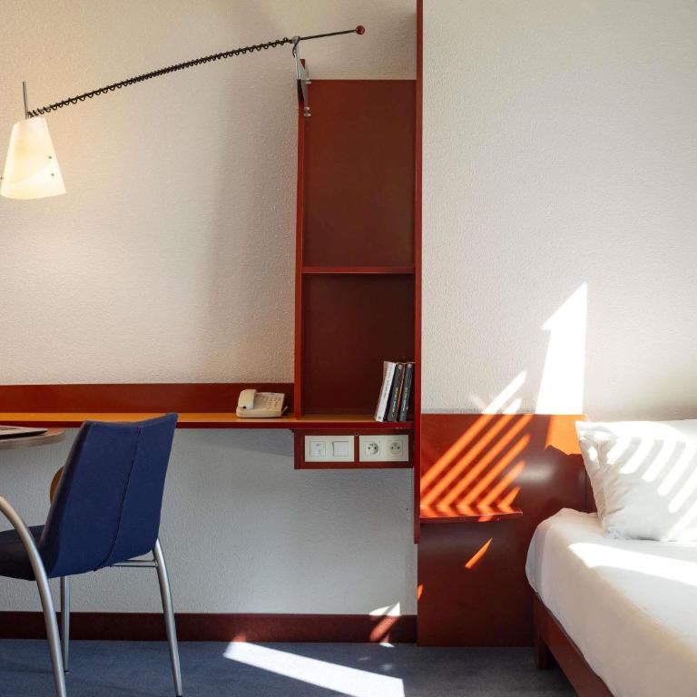Novotel Suites Marseille Centre Euromed - Suite Supérieure avec Lit Double et 2 Lits Simples - 3