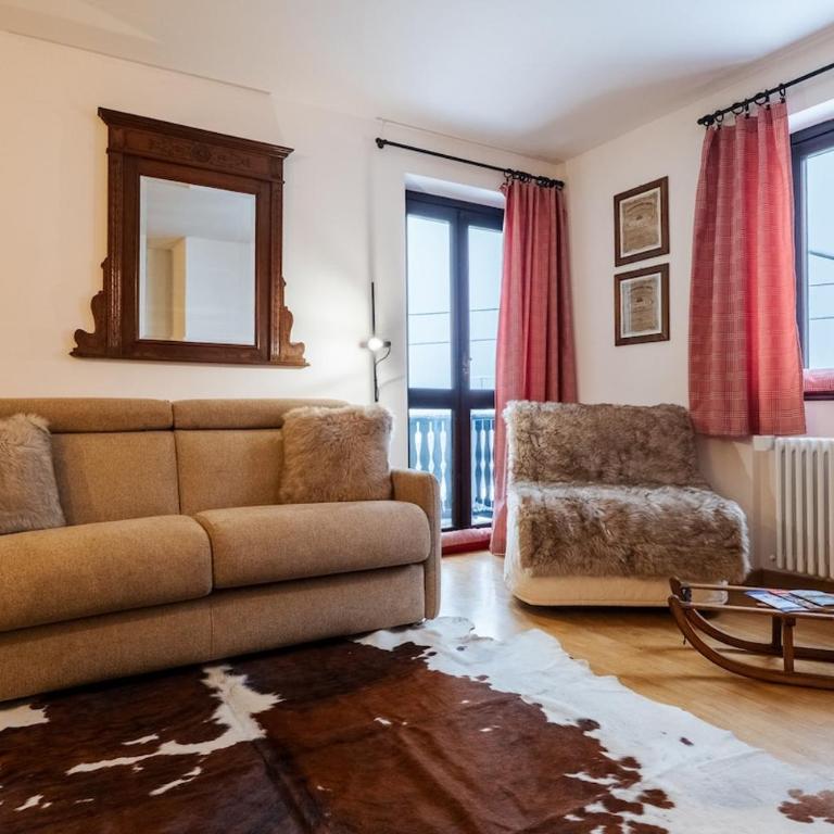 MCX VACATION RENTAL -Maison Dedde, Alpine Duplex in Valtournenche, just 3 minutes from the ski lifts and 200 m from the town centre - Apartment mit 2 Schlafzimmern - 1