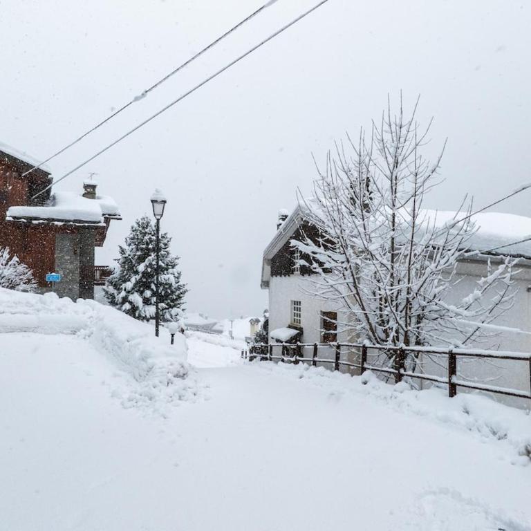 MCX VACATION RENTAL -Maison Dedde, Alpine Duplex in Valtournenche, just 3 minutes from the ski lifts and 200 m from the town centre - Apartment mit 2 Schlafzimmern - 28