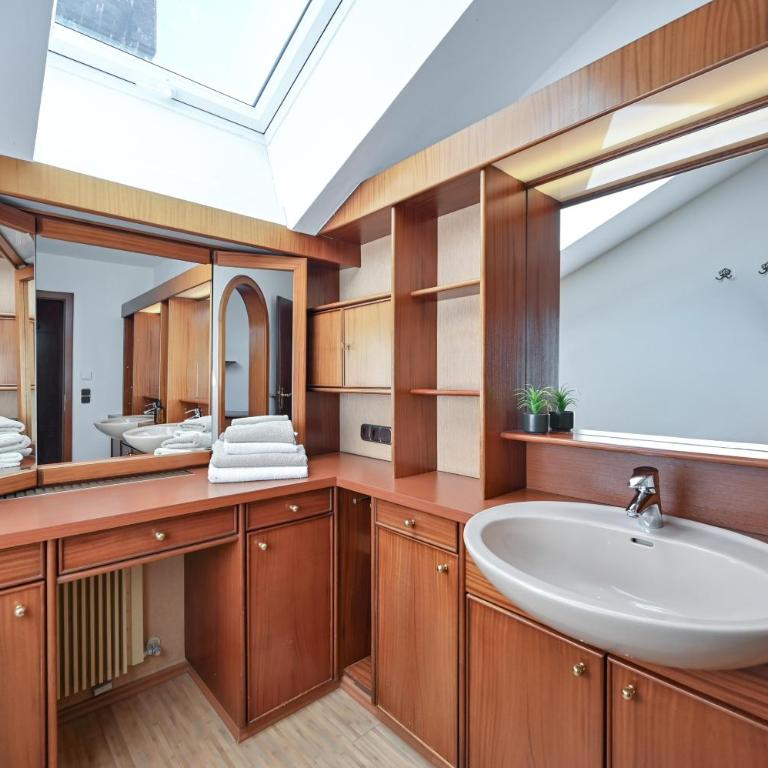 Ferienhaus AlpenVilla - mit Sauna und Sommerhörnerbahnen kostenlos - Ferienhaus - 79