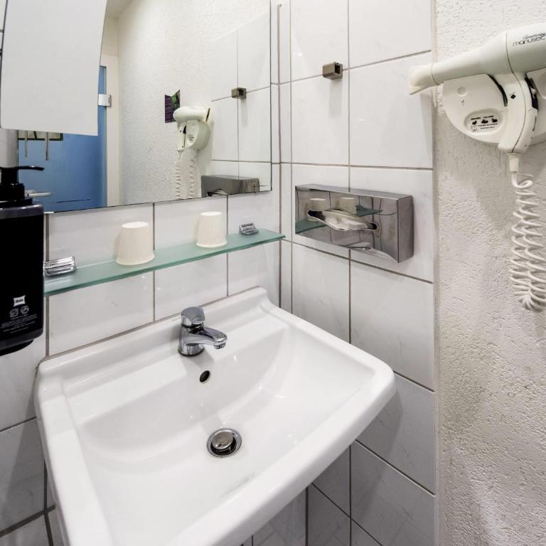 Ibis Styles Strasbourg Centre Gare - Camera Matrimoniale Standard - 3