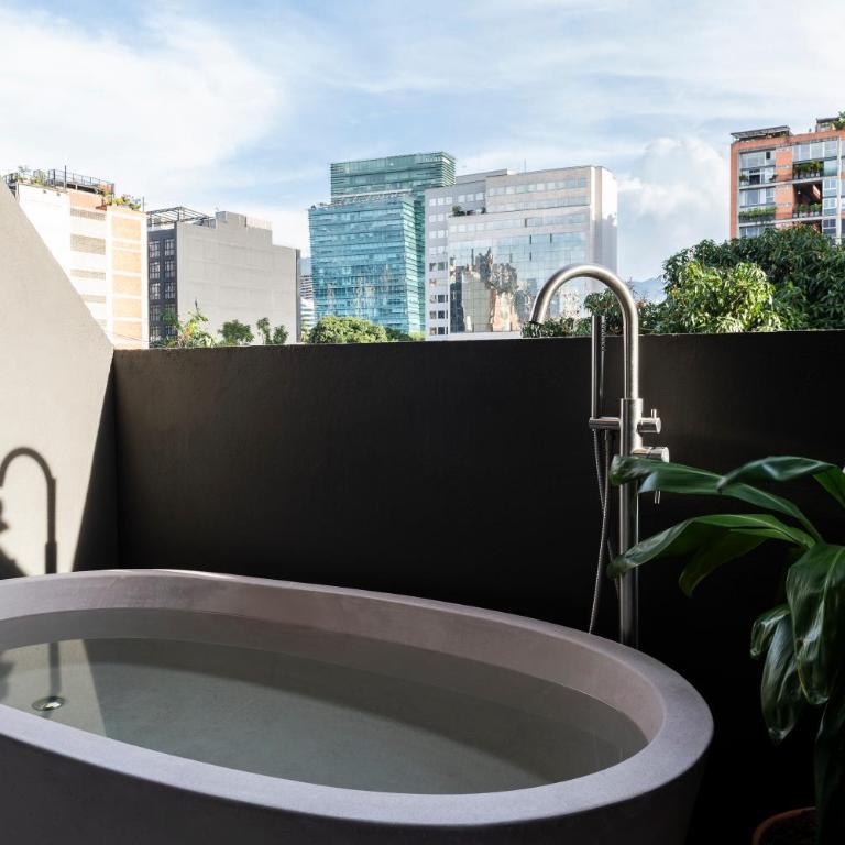 Obra Hotel - Suite Junior con balcón - 7