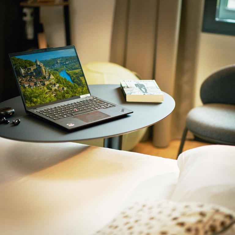 Ibis Sarlat Centre - Chambre Standard avec 1 Lit Double et 1 Lit Simple - 9