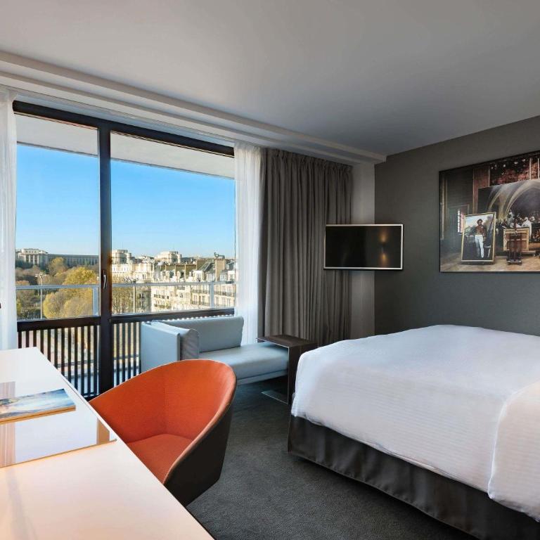 Pullman Paris Tour Eiffel - Chambre Lit King-Size Deluxe - Balcon avec Vue Tour Eiffel - 5