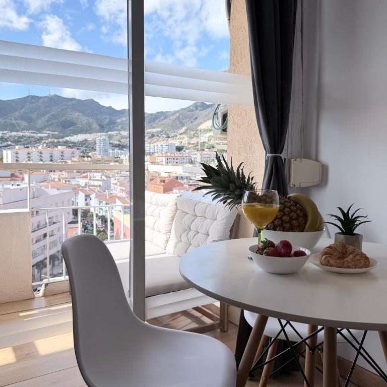 Vistas al mar y piscina Ático en Benalmádena cerca a la playa - Apartment mit 1 Schlafzimmer - 18