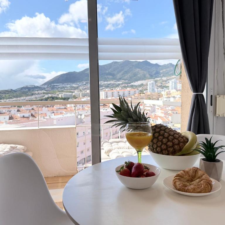 Vistas al mar y piscina Ático en Benalmádena cerca a la playa - Apartment mit 1 Schlafzimmer - 4