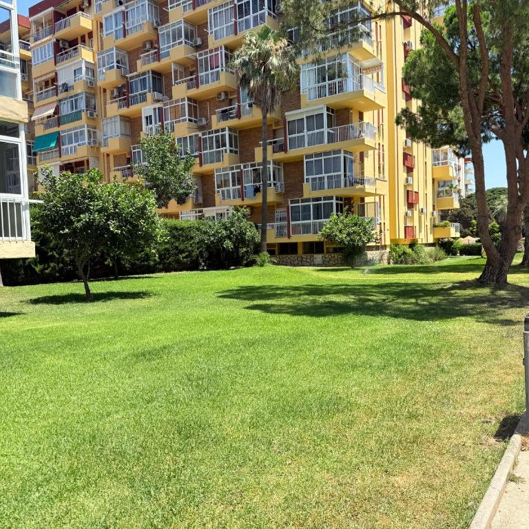 Vistas al mar y piscina Ático en Benalmádena cerca a la playa - Apartment mit 1 Schlafzimmer - 26
