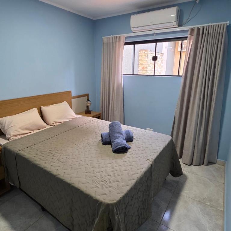 NUEVO Alojamiento con Pileta, Parrilla y Estacionamiento en Puerto Iguazú - Two-Bedroom House - 12