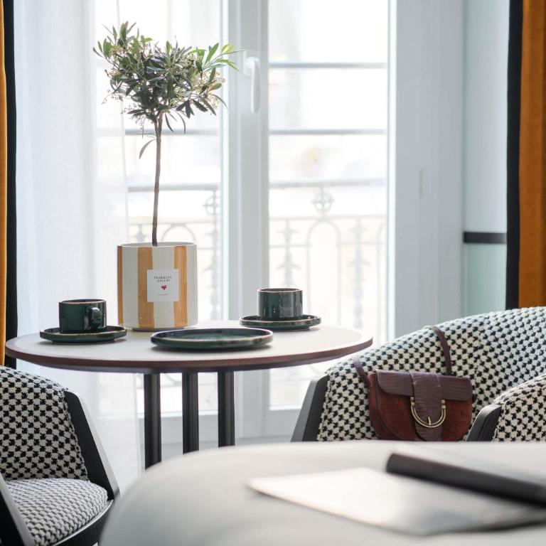 Hotel Faubourg Galant Paris - Handwritten Collection - Chambre Lit King-Size Deluxe - 10