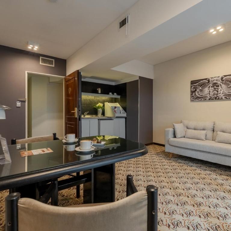 Feir's Park Hotel & Rooftop - Premier Suite (2 Adults) - 8
