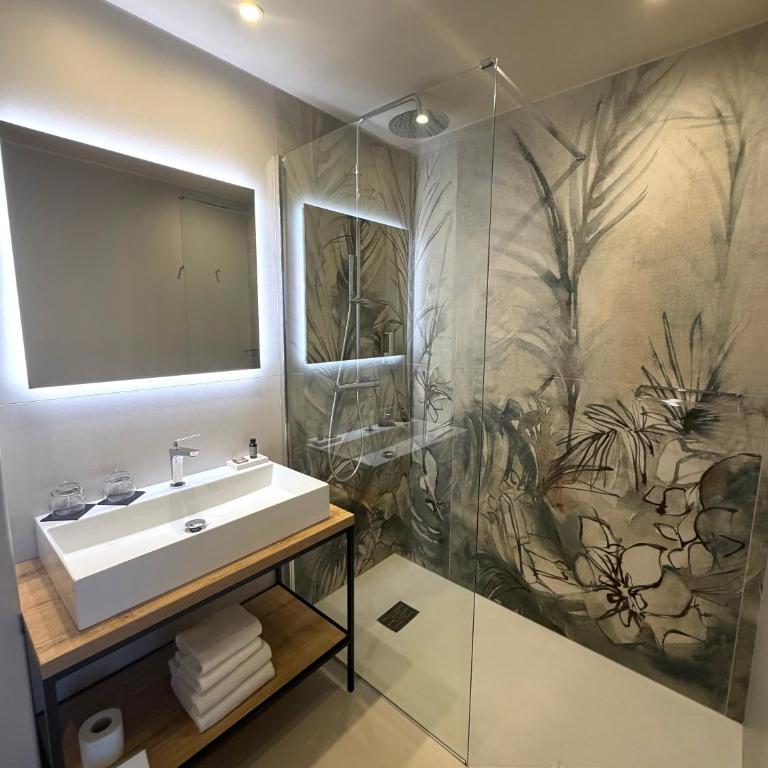 Hotel Onda - Sea Side Deluxe Room - 1st floor - 6