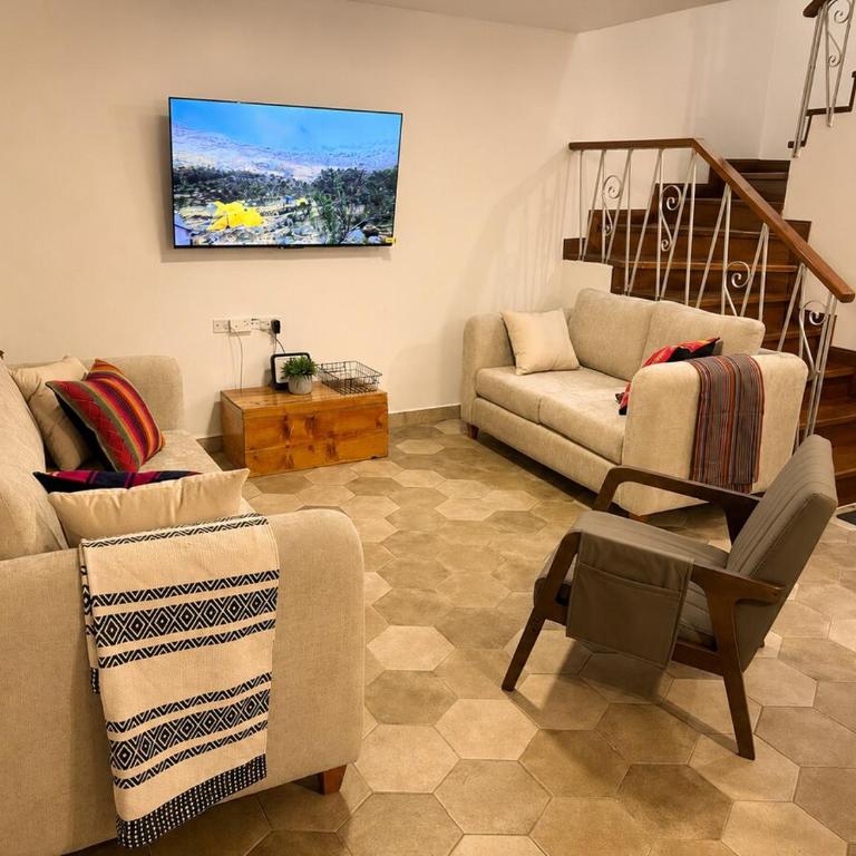 Acogedora Casa a 2 cuadras de la Plaza Armas de Huaraz - Two-Bedroom House - 1