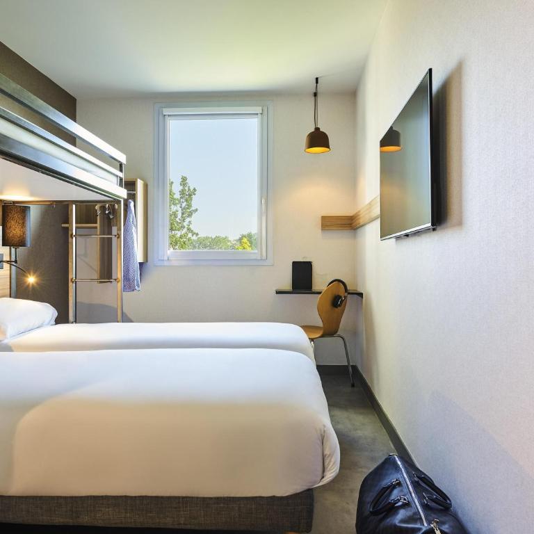 Greet Hotel Paris porte de la Chapelle - Aréna - Chambre Double Standard avec Lits Superposés - 1