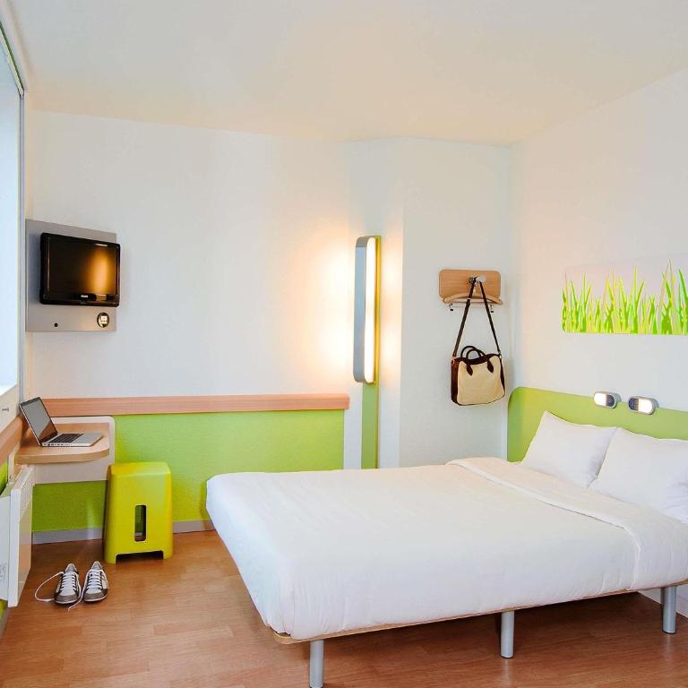 ibis budget Bordeaux Centre Bastide - Chambre Double Standard - Côté Ville - 2