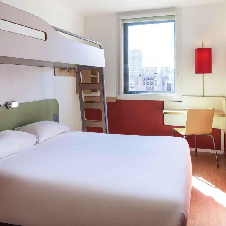 Ibis Budget Lyon Centre - Gare Part Dieu - Chambre Triple avec 1 Lit Double et 1 Lit Superposé - 2