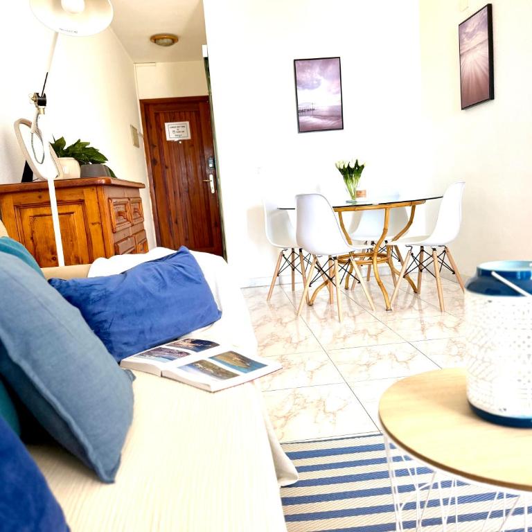 SUNSHINE OCEAN APARTMENT ACHACAY, Los Cristianos, Tenerife - Apartamento de 2 dormitorios - 64