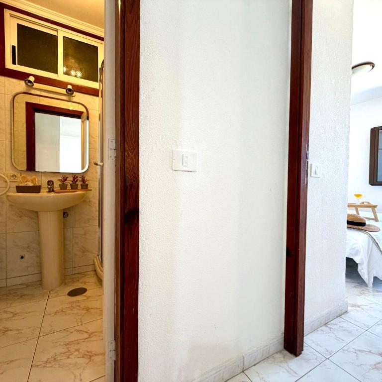 SUNSHINE OCEAN APARTMENT ACHACAY, Los Cristianos, Tenerife - Apartamento de 2 dormitorios - 59