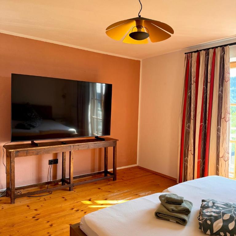 LIVA LIVING, Große Ferienwohnung mit 3 Schlafzimmern und traumhaften Ausblick - Three-Bedroom Apartment - 11