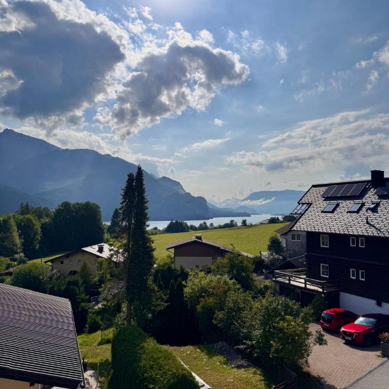 LIVA LIVING, Große Ferienwohnung mit 3 Schlafzimmern und traumhaften Ausblick - Three-Bedroom Apartment - 2