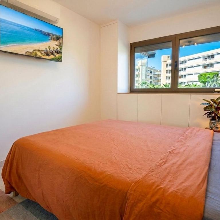 Iguazu Poolview near Yumbo - One-Bedroom Apartment - 12