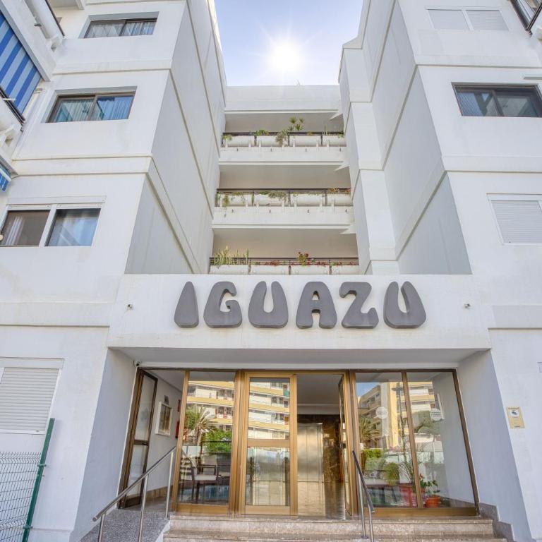Iguazu Poolview near Yumbo - One-Bedroom Apartment - 1