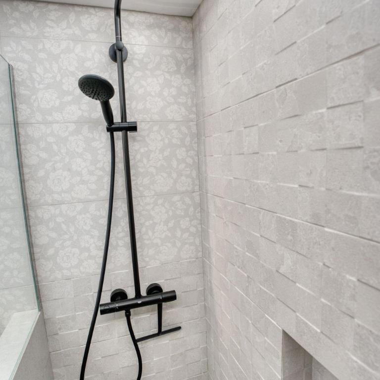 Iguazu Poolview near Yumbo - One-Bedroom Apartment - 17