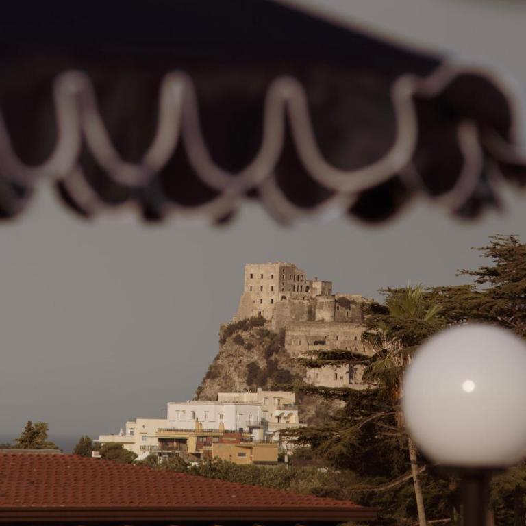 Villa La Tittina - Camera Matrimoniale con Terrazza - 13