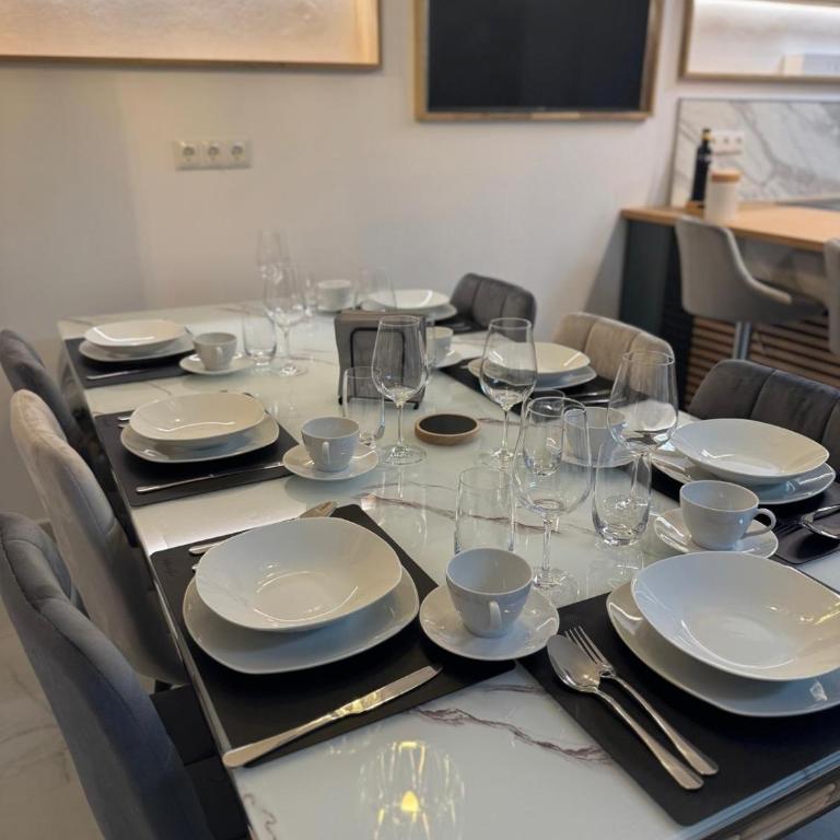 Prime Old Town Location with 3 Bedrooms for 1-7 Guests - Apartamento de 3 dormitorios - 10
