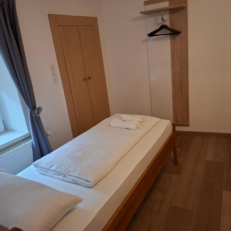 Ferienwohnung Familie Hollerer Am Fuße des Rennfeldes - Apartment mit 1 Schlafzimmer - 19
