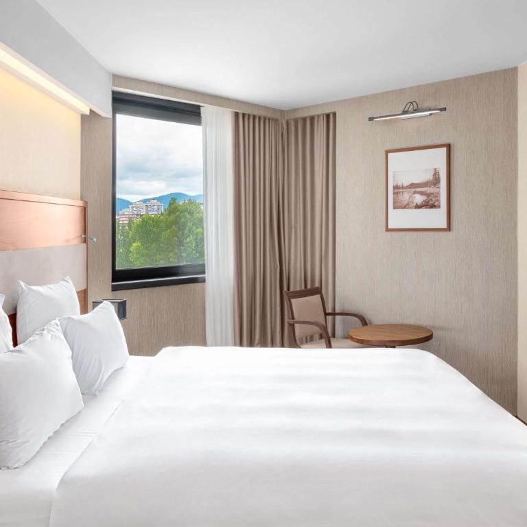Movenpick hotel Sarajevo - Deluks Soba sa Bračnim Krevetom (King-size) - 5