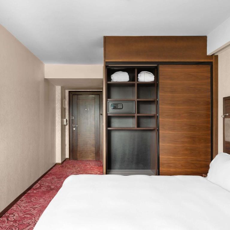 Movenpick hotel Sarajevo - Superior Dvokrevetna Soba s King-sajz Krevetom - 1