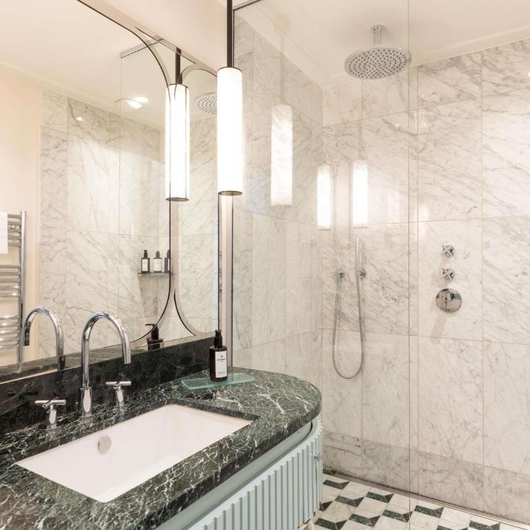 Mondrian Cannes - Deluxe Junior Suite with city view - 2