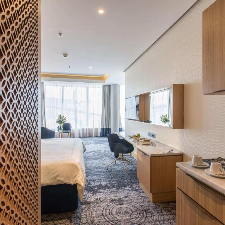 Swissotel Sarajevo - Junior Suite - 5