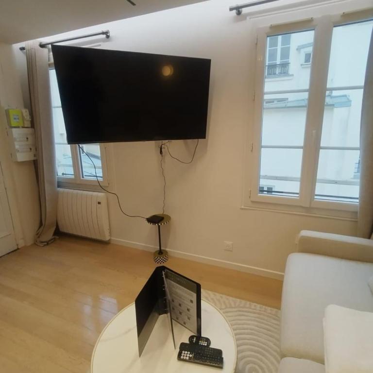 New Renovated Studio Invalides EiffelTower Paris 7 - Studio avec Canapé-Lit - 4