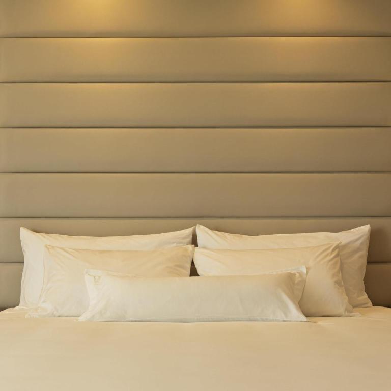Swissotel Santa Cruz de La Sierra - Habitación Clásica con cama extragrande - 3