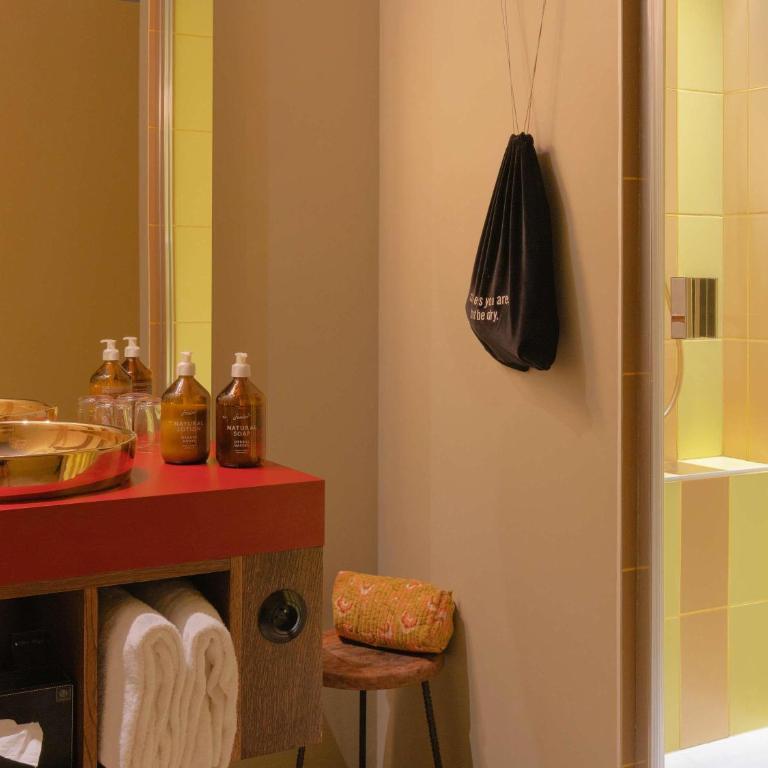 25hours Hotel Terminus Nord - Petite Chambre - Vue sur Ville - 4