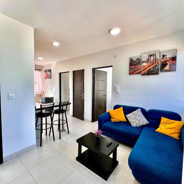 Departamento moderno con hermosa vista a Cochabamba - Three-Bedroom Apartment - 4