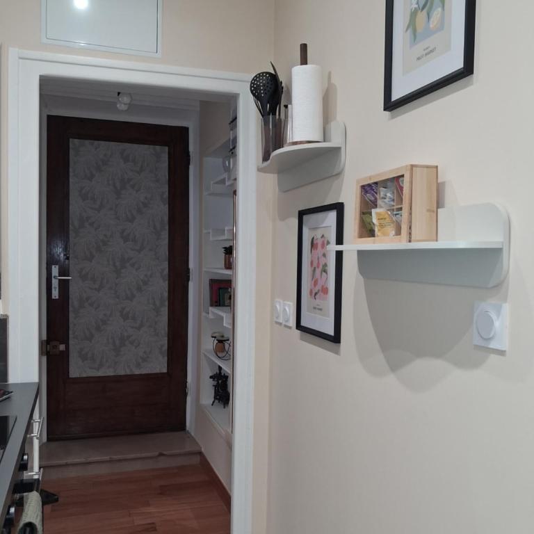 Studio rénové au cœur de Chambéry - One-Bedroom Apartment - 12
