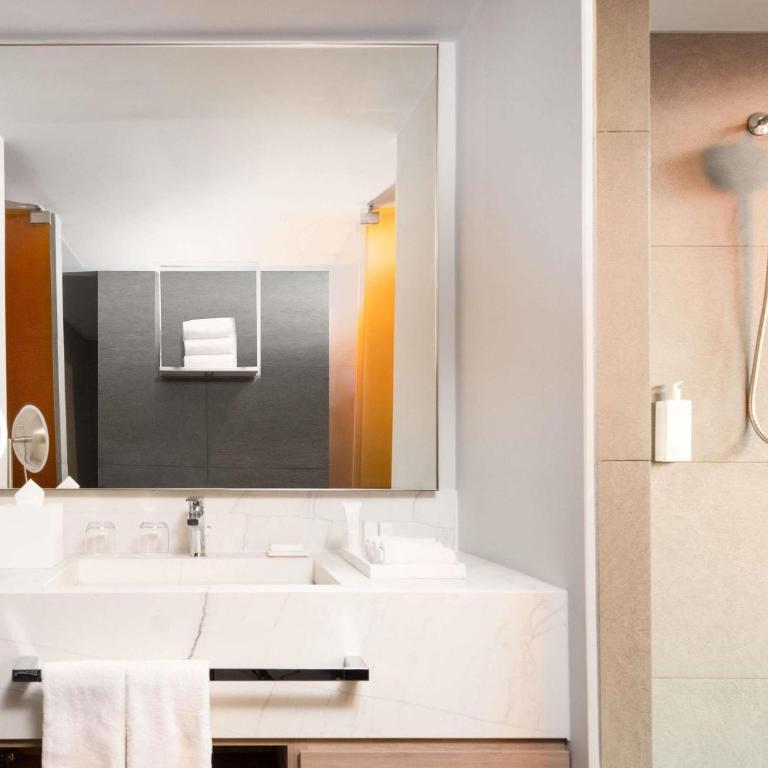 Mondrian Mexico City Condesa - Suite Superior con terraza - 1 cama extragrande - 1