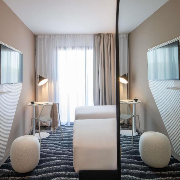ibis Styles Porto Vecchio - Chambre Lits Jumeaux Standard avec Balcon - 7