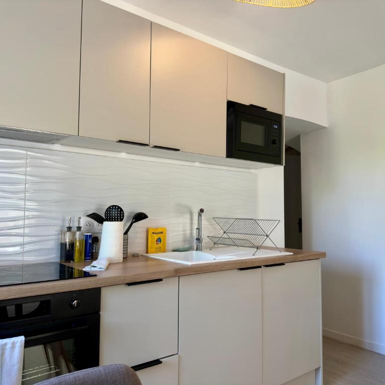 T3 Neuf Entièrement Climatisé Confort Proche Centre - L'Escapade du Lez - Appartamento con 2 Camere da Letto - 9
