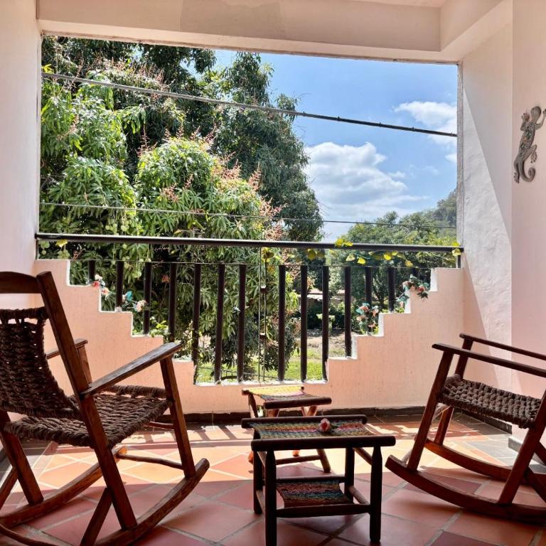 Donama River - Double Room with Private Bathroom - 2