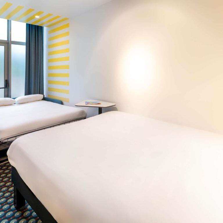 Ibis Styles Paris Saint Denis Pleyel - Chambre Double Standard avec Canapé-Lit - 3