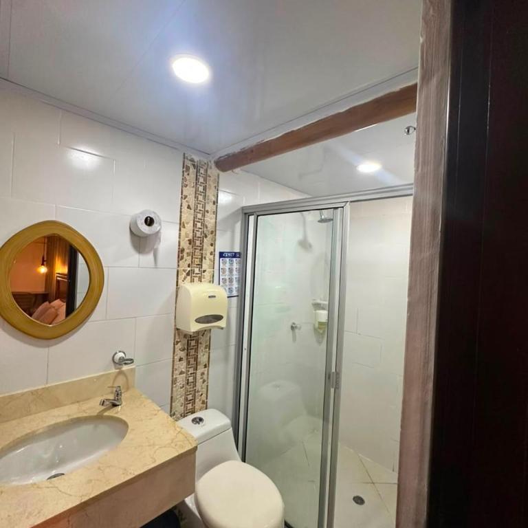 Hotel Boutique El Mirador - Family Room with Bathroom - 2