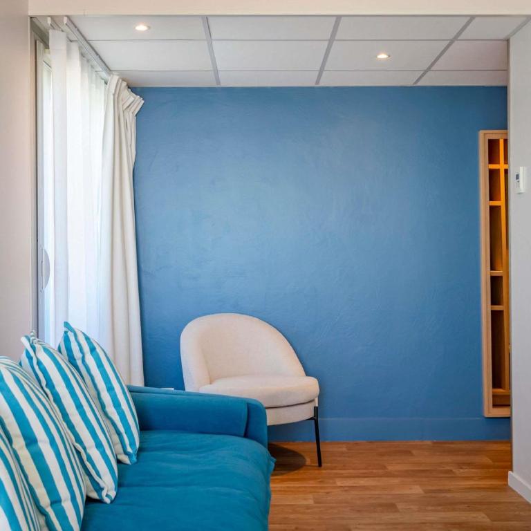 ibis Styles Biarritz Plage - Chambre Familiale avec Terrasse - Vue sur Mer - 5