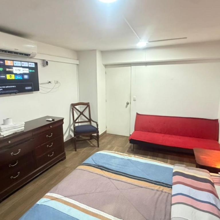 (26) Departamento cómodo y tranquilo en Miraflores - One-Bedroom Apartment - 4