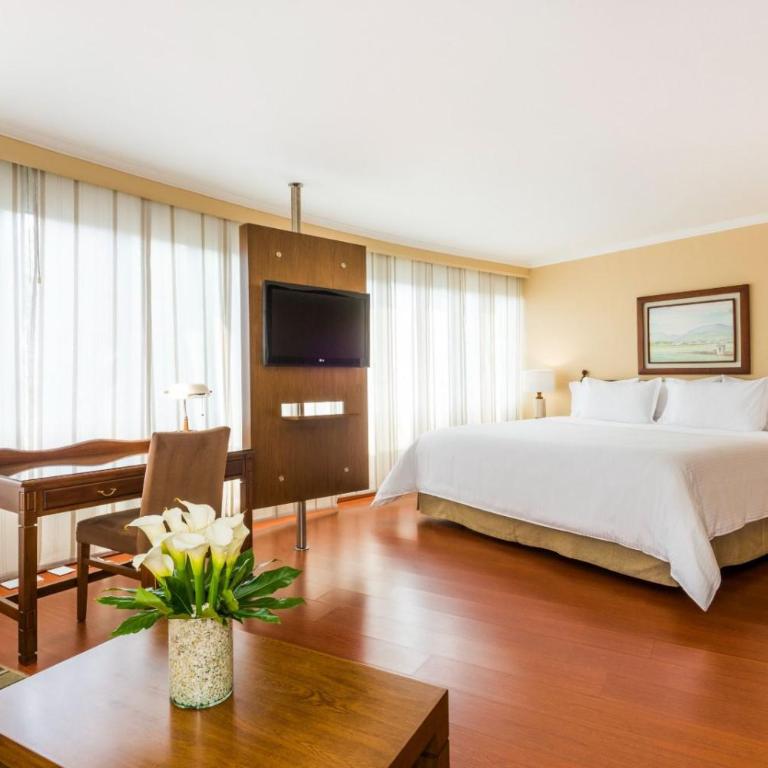Cosmos 100 Hotel & Centro de Convenciones - Hoteles Cosmos - Suite Junior - 1