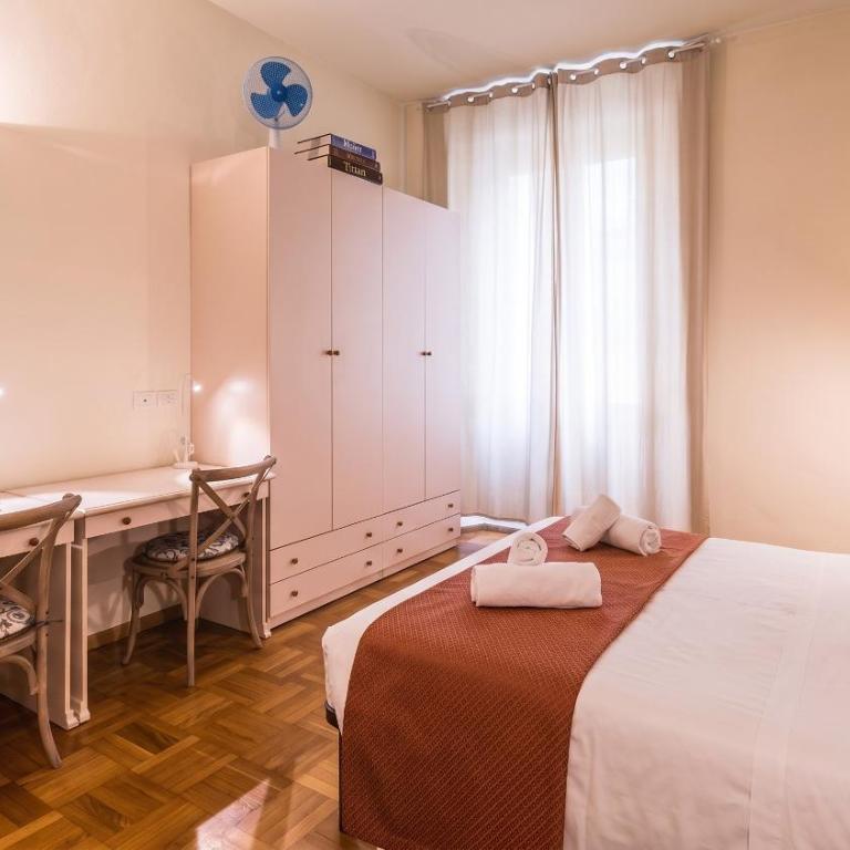 Central & Comfort apartments - Duomo views - Two-Bedroom Apartment with Terrace - 4
