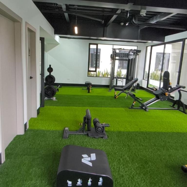Estudio moderno con vista a la ciudad, terraza y gym A minutos del Metro La Carolina, Quito - One-Bedroom Apartment - 12